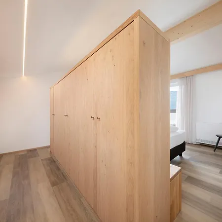 Appartement-Hotel Anthea Tirolo Exterior photo