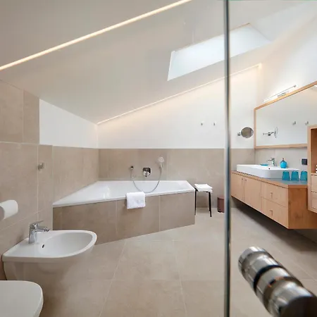 Appartement-Hotel Anthea Tirolo Exterior photo