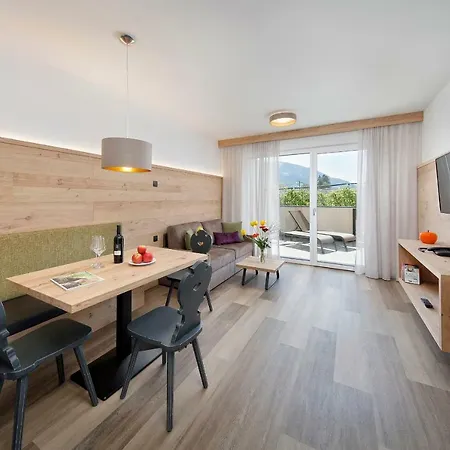 Appartement-Hotel Anthea Tirolo Exterior photo